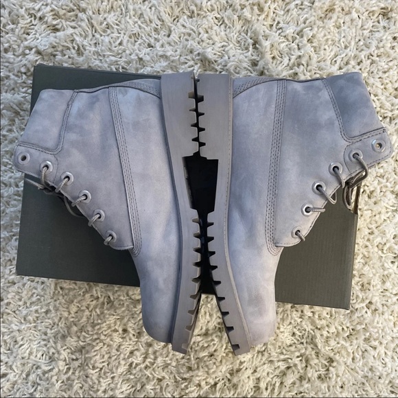 ❗️SOLD❗️Women’s Timberland Boot - Picture 5 of 7